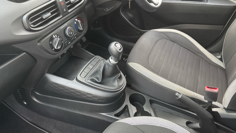 Hyundai i10 1.0 Advance 5dr Petrol Hatchback